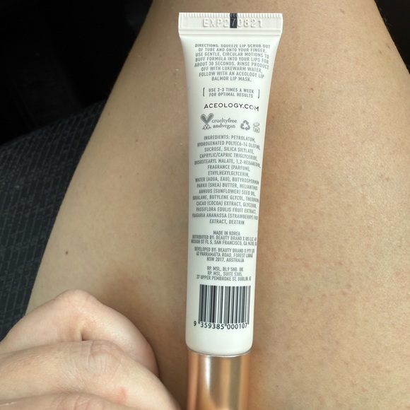 💚 2/$30 Aceology PASSIONFRUIT REFINING LIP SCRUB - Picture 4 of 5